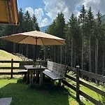 Berghuette In Tirol بيت للعطل Lager Walchen