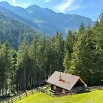 Berghuette In Tirol * Lager Walchen