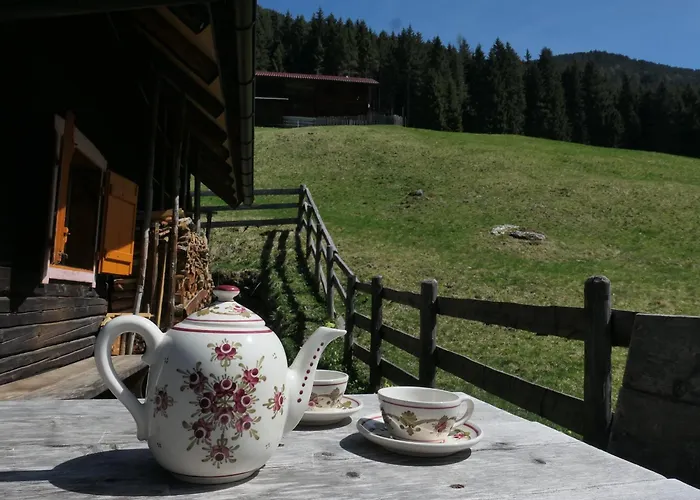 Berghuette In Tirol * Lager Walchen